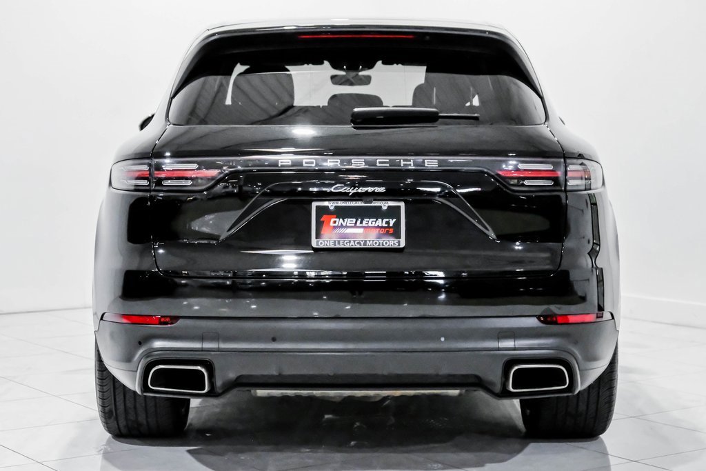Used 2023 Porsche Cayenne image 9