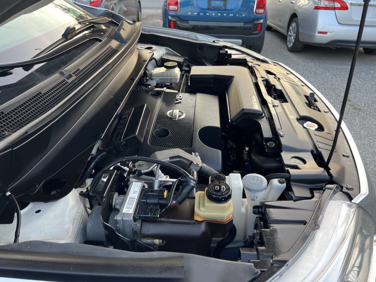 Used 2015 Nissan Pathfinder Platinum image 40
