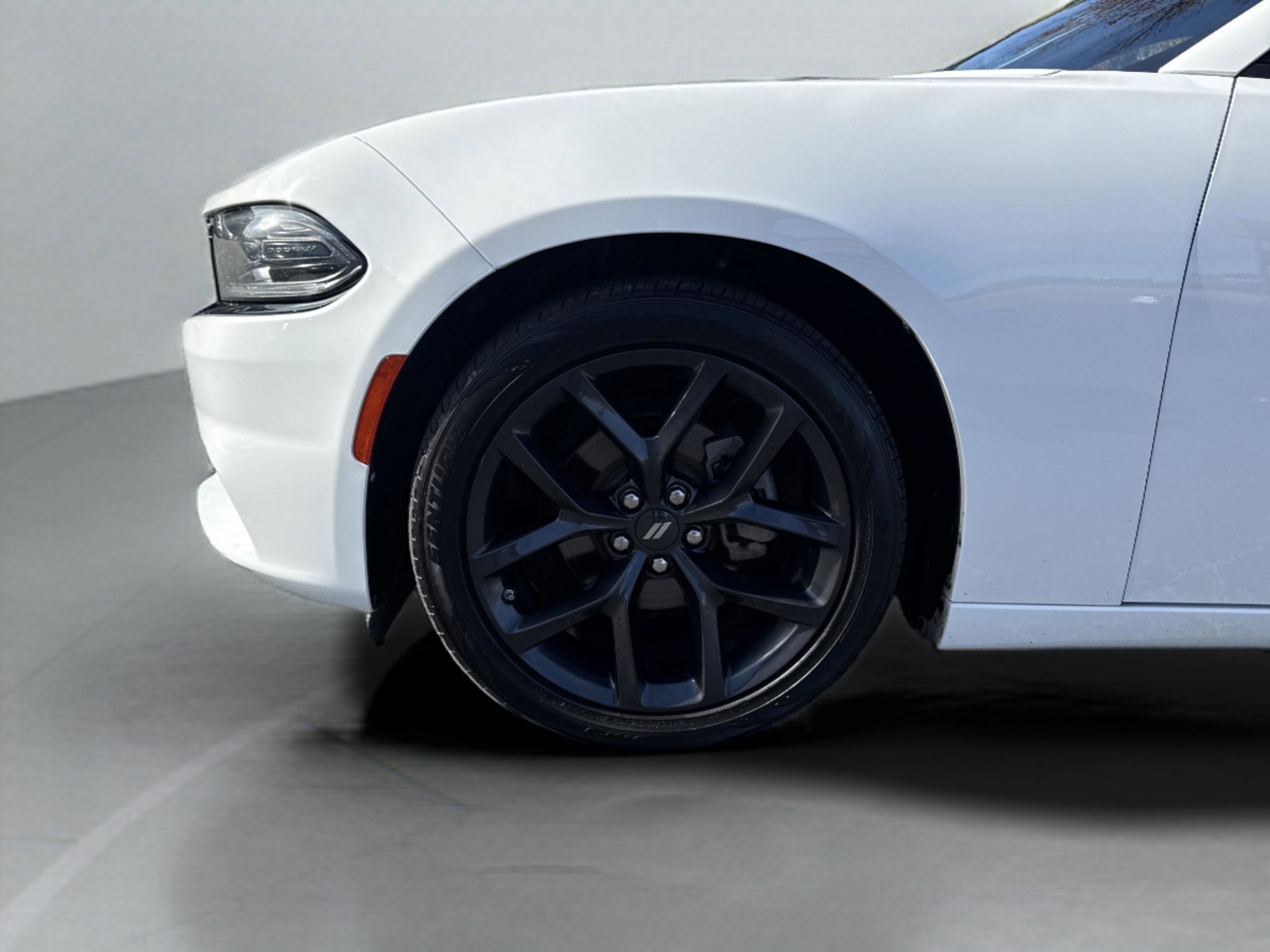 Used 2022 Dodge Charger SXT w/ Blacktop Package image 40