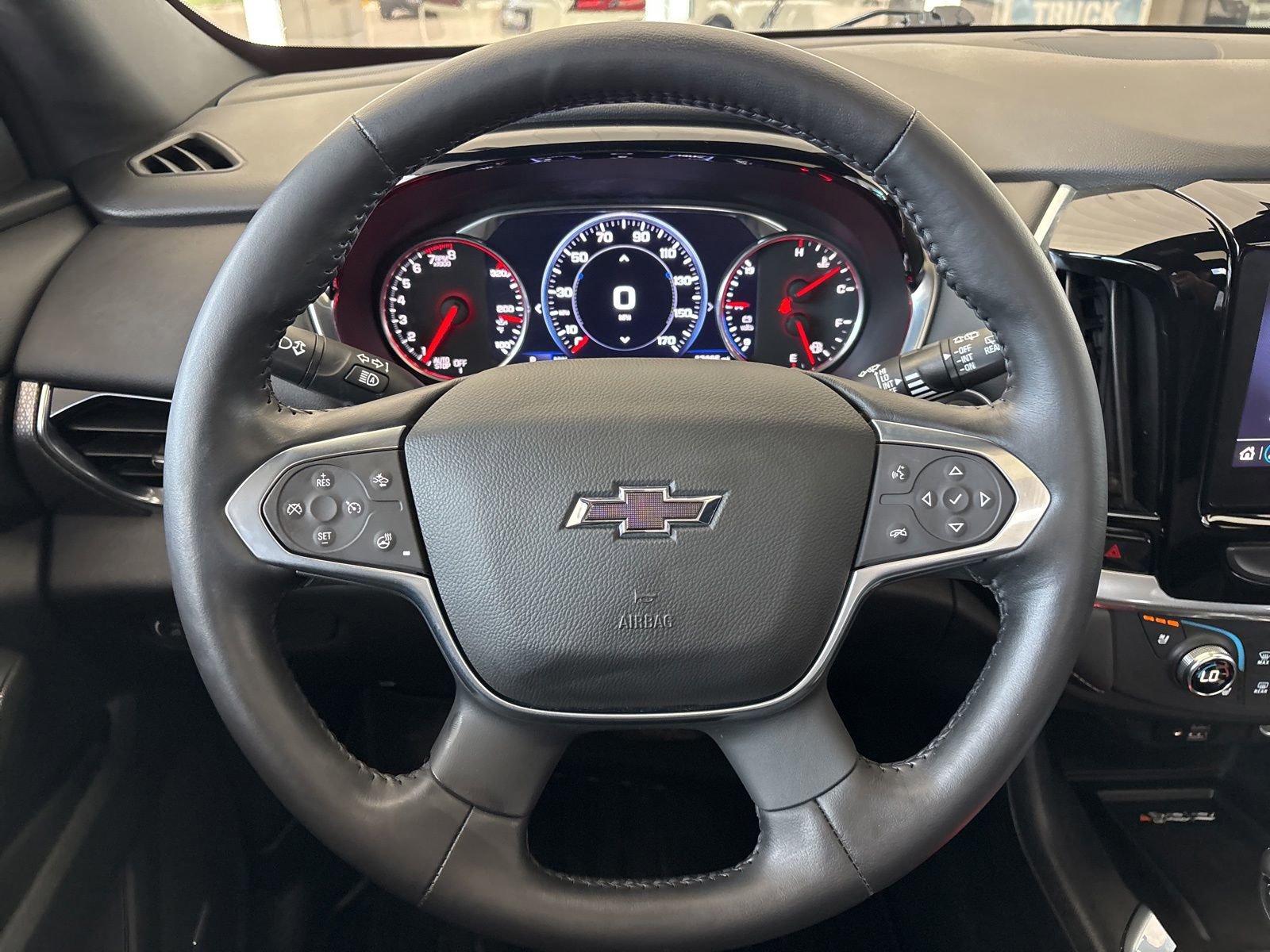 Used 2022 Chevrolet Traverse Premier w/ Redline Edition FWD image 33