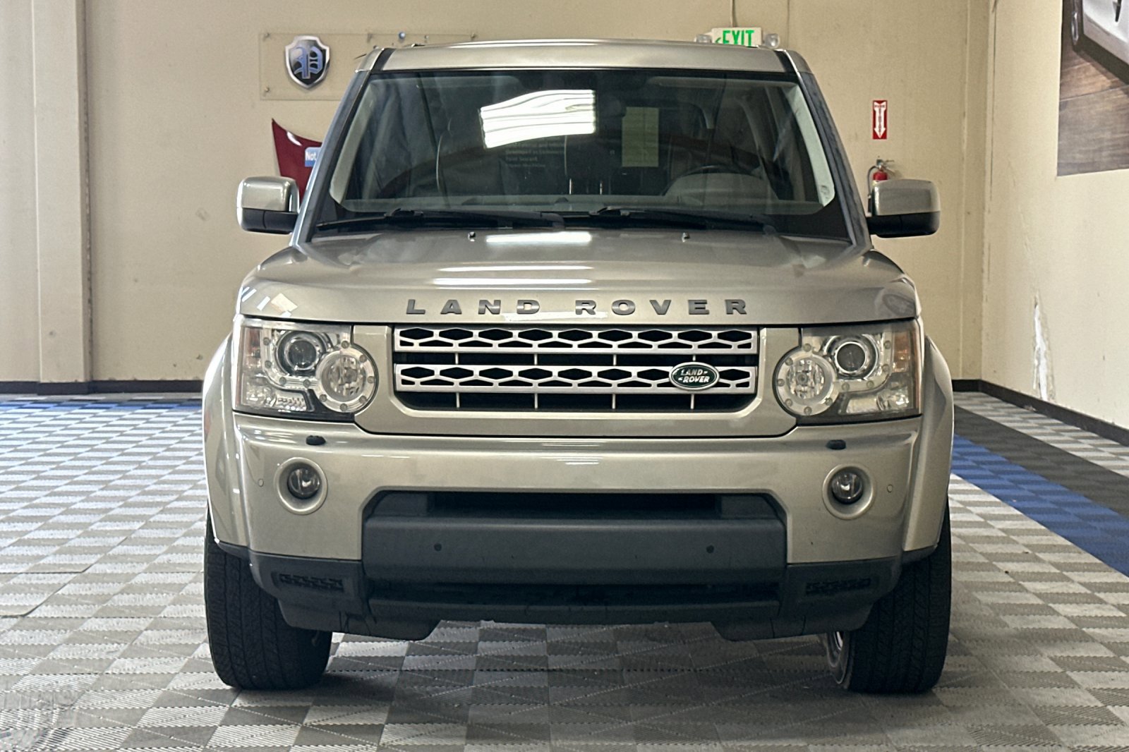 Used 2011 Land Rover LR4 HSE LUX AWD/4WD image 9