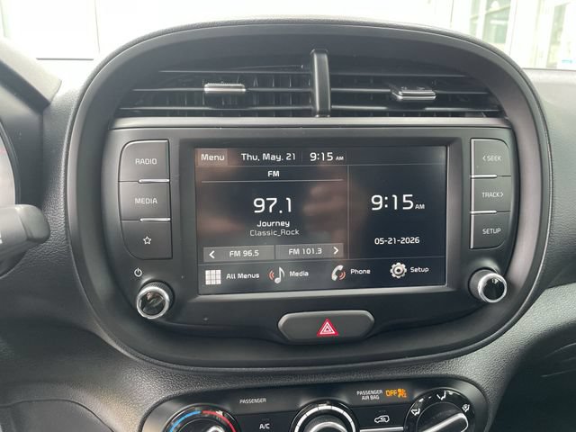 Used 2025 Kia Soul LX w/ LX Technology Package FWD image 22