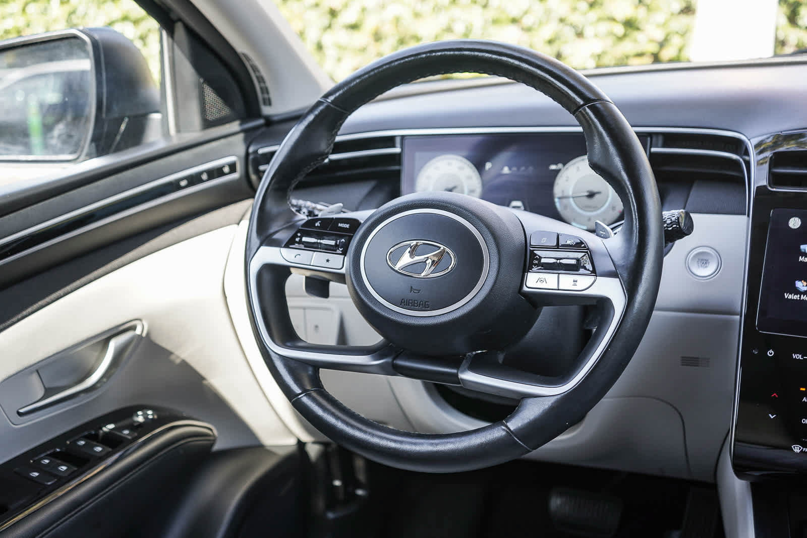 Used 2024 Hyundai Tucson Limited AWD/4WD image 15
