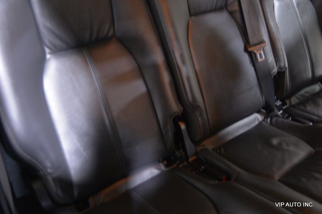 Used 2016 Land Rover LR4 HSE LUX image 24