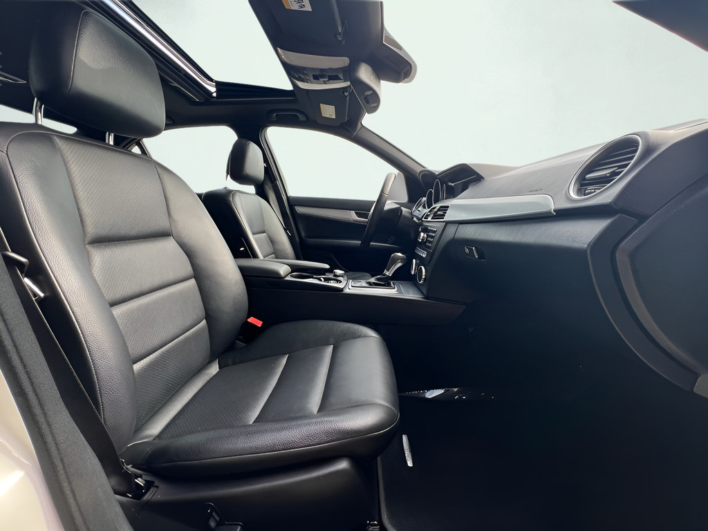 Used 2014 Mercedes-Benz C 250 Sedan image 26