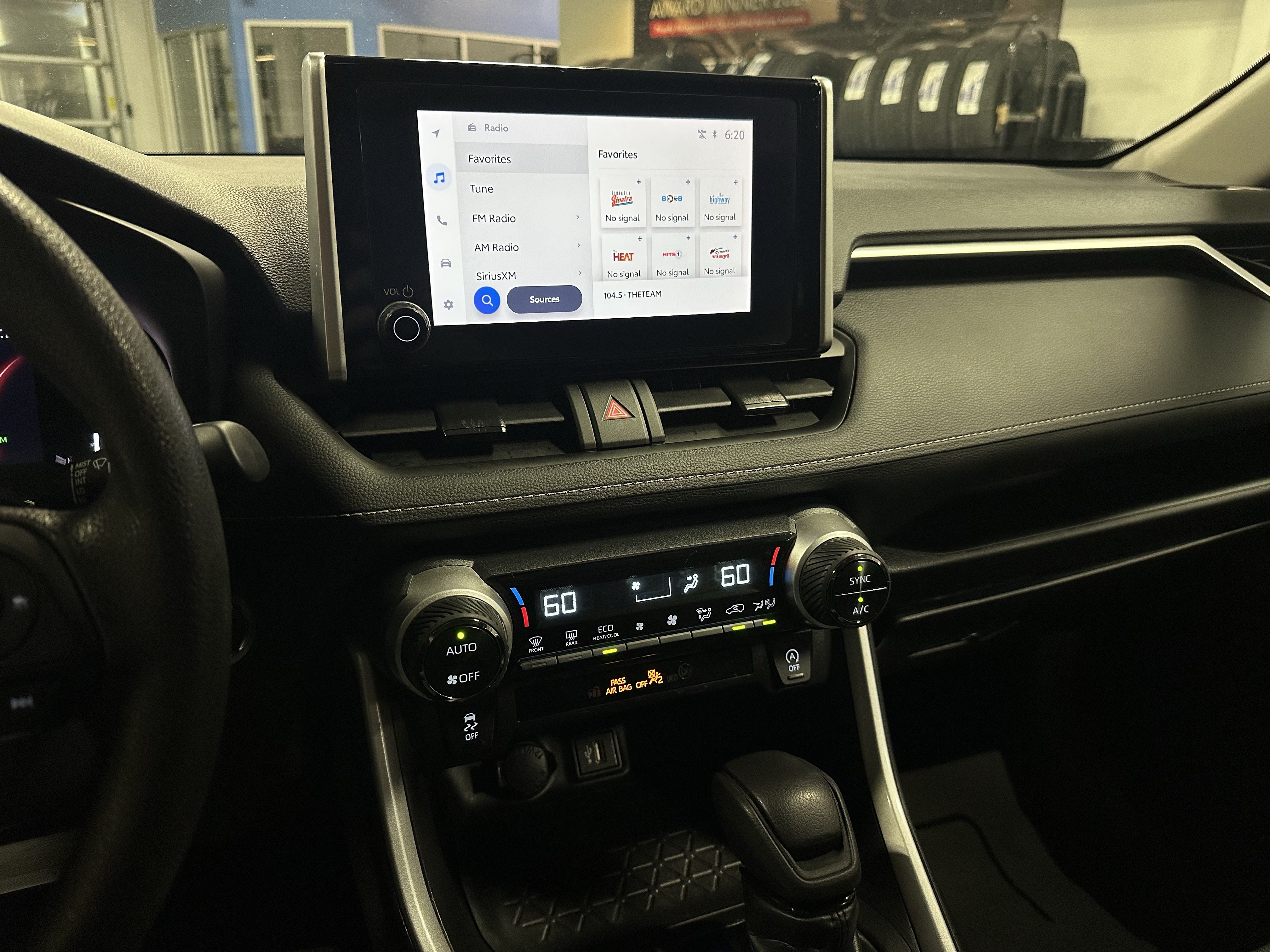 Used 2024 Toyota RAV4 XLE AWD/4WD image 14