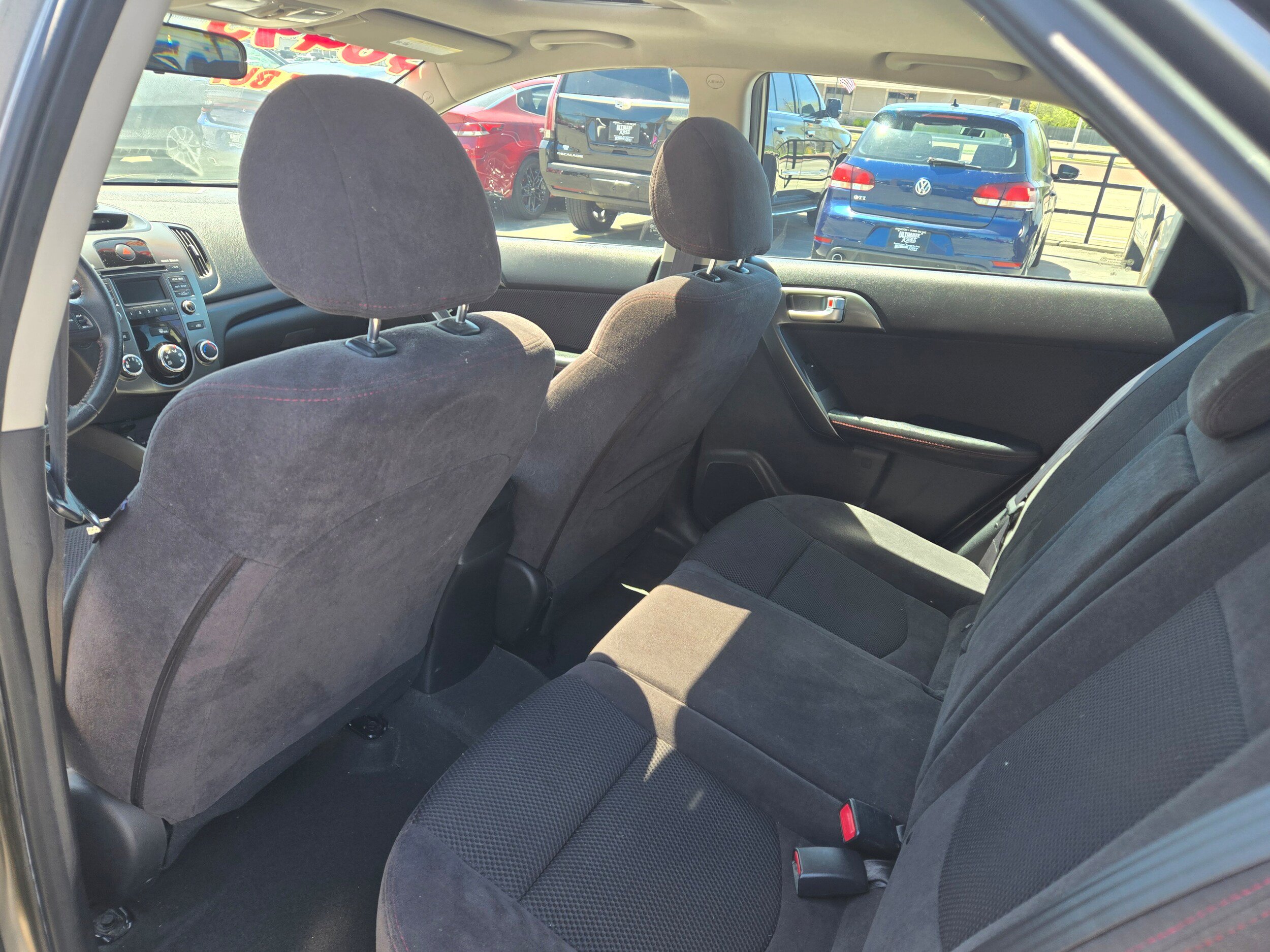 Used 2012 Kia Forte SX FWD image 9
