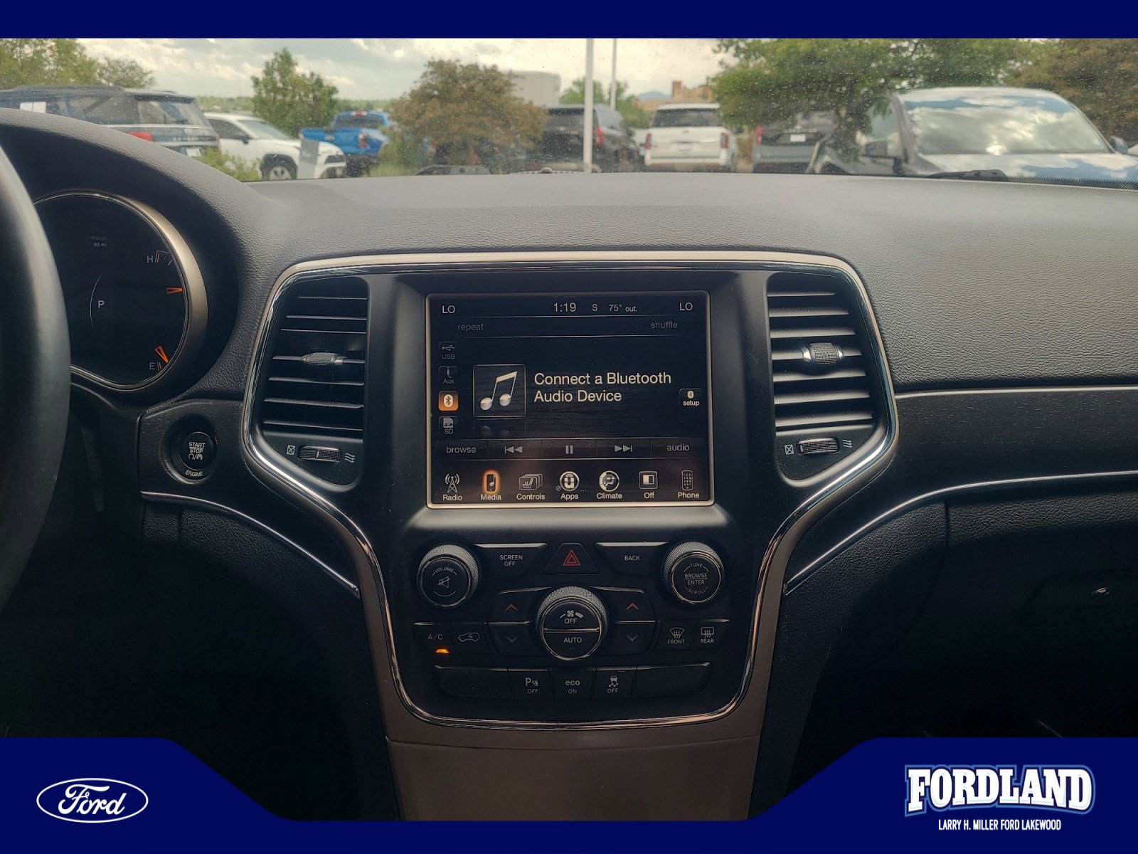 Used 2015 Jeep Grand Cherokee Limited w/ Luxury Group II AWD/4WD image 12