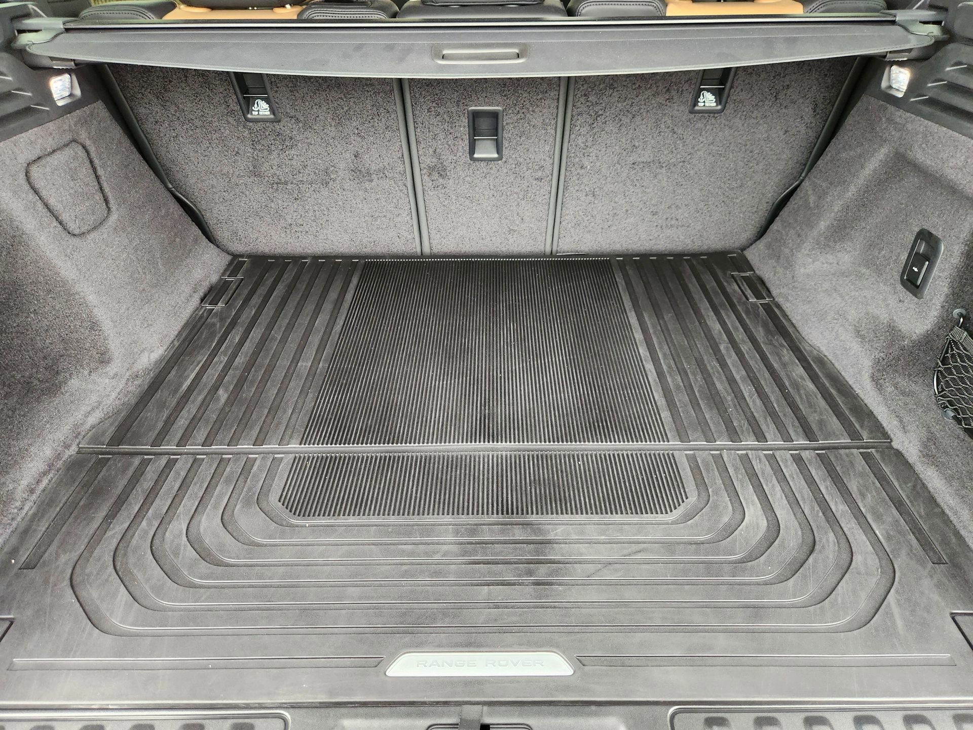 Used 2023 Land Rover Range Rover Sport SE Dynamic image 32