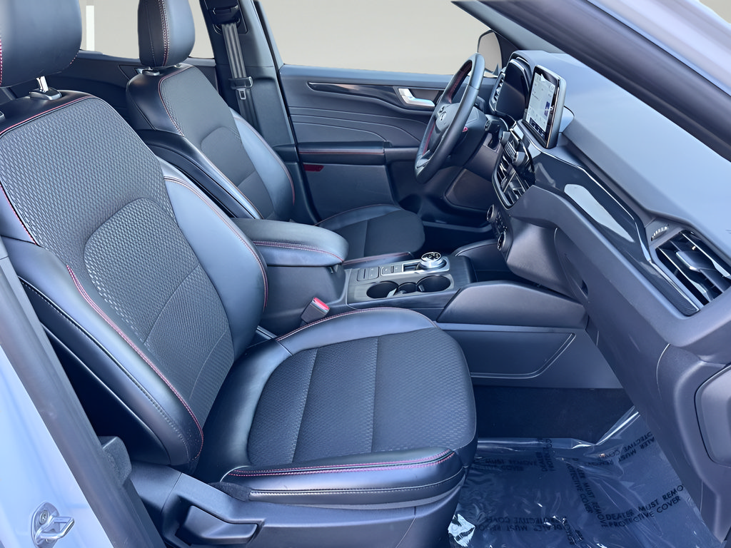 Used 2025 Ford Escape ST-Line Select AWD/4WD image 27