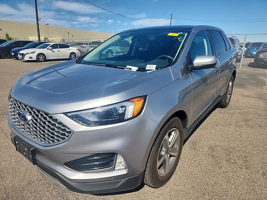Used 2023 Ford Edge SEL w/ Convenience Package AWD/4WD image 4