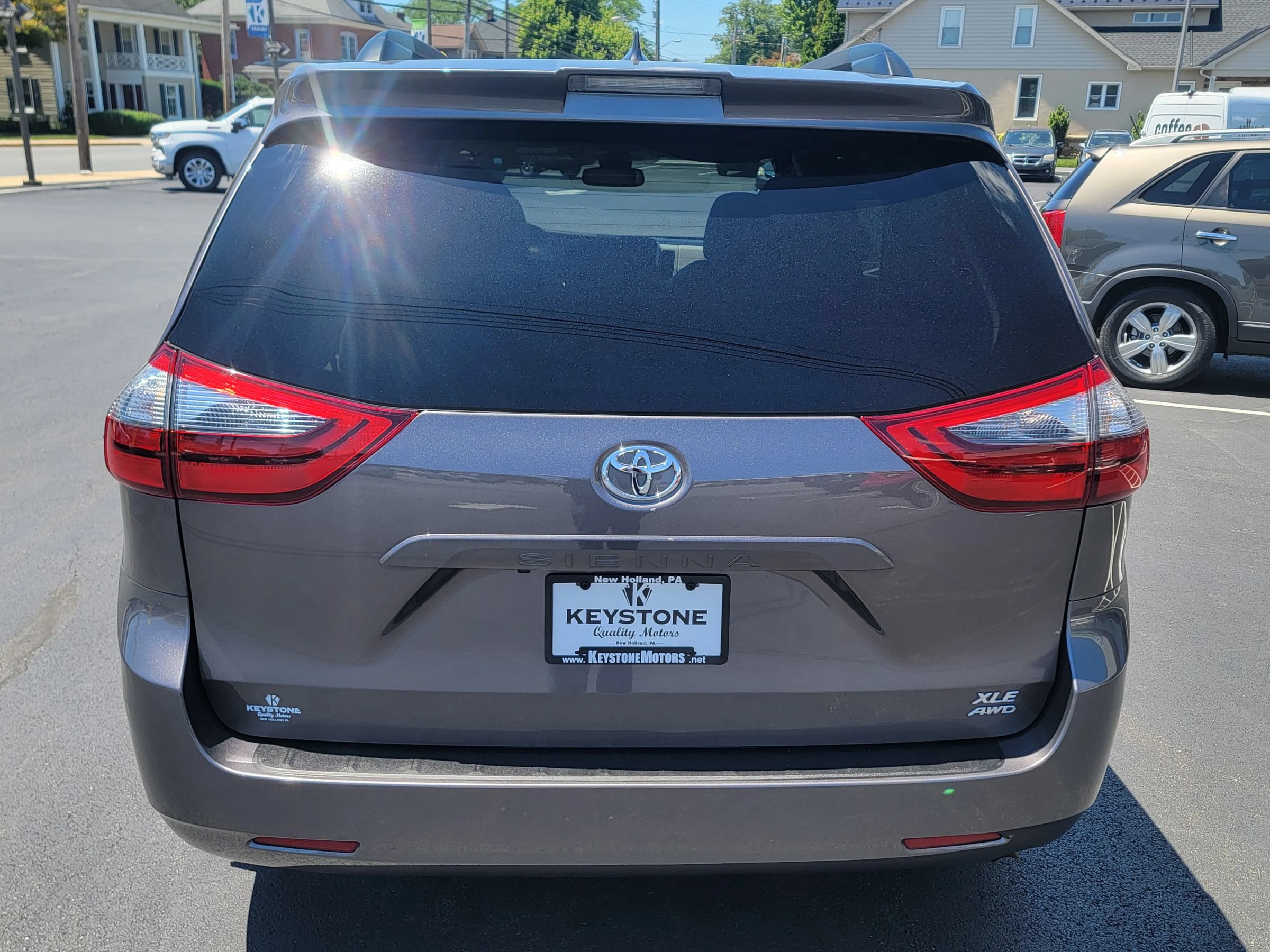 Used 2020 Toyota Sienna XLE AWD/4WD image 6