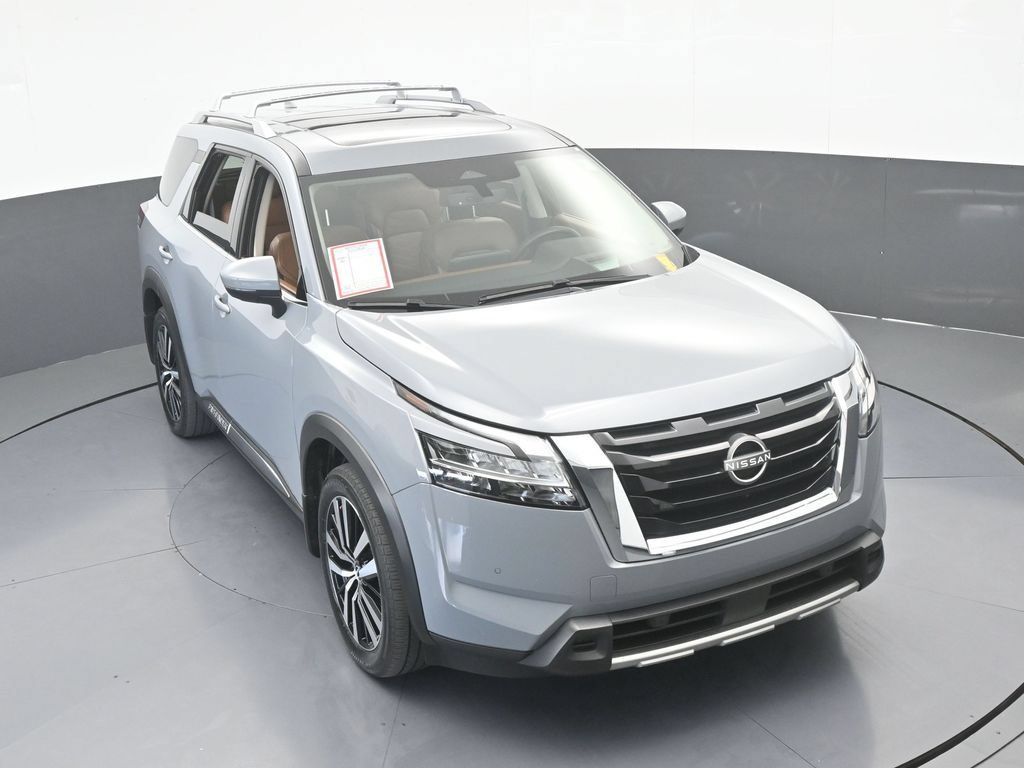 Used 2024 Nissan Pathfinder Platinum AWD/4WD image 58