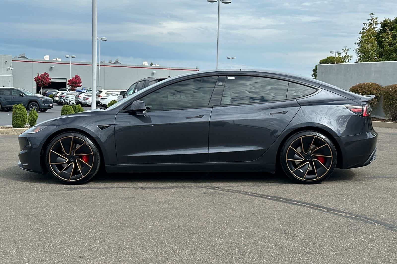 Used 2024 Tesla Model 3 Performance AWD/4WD image 9