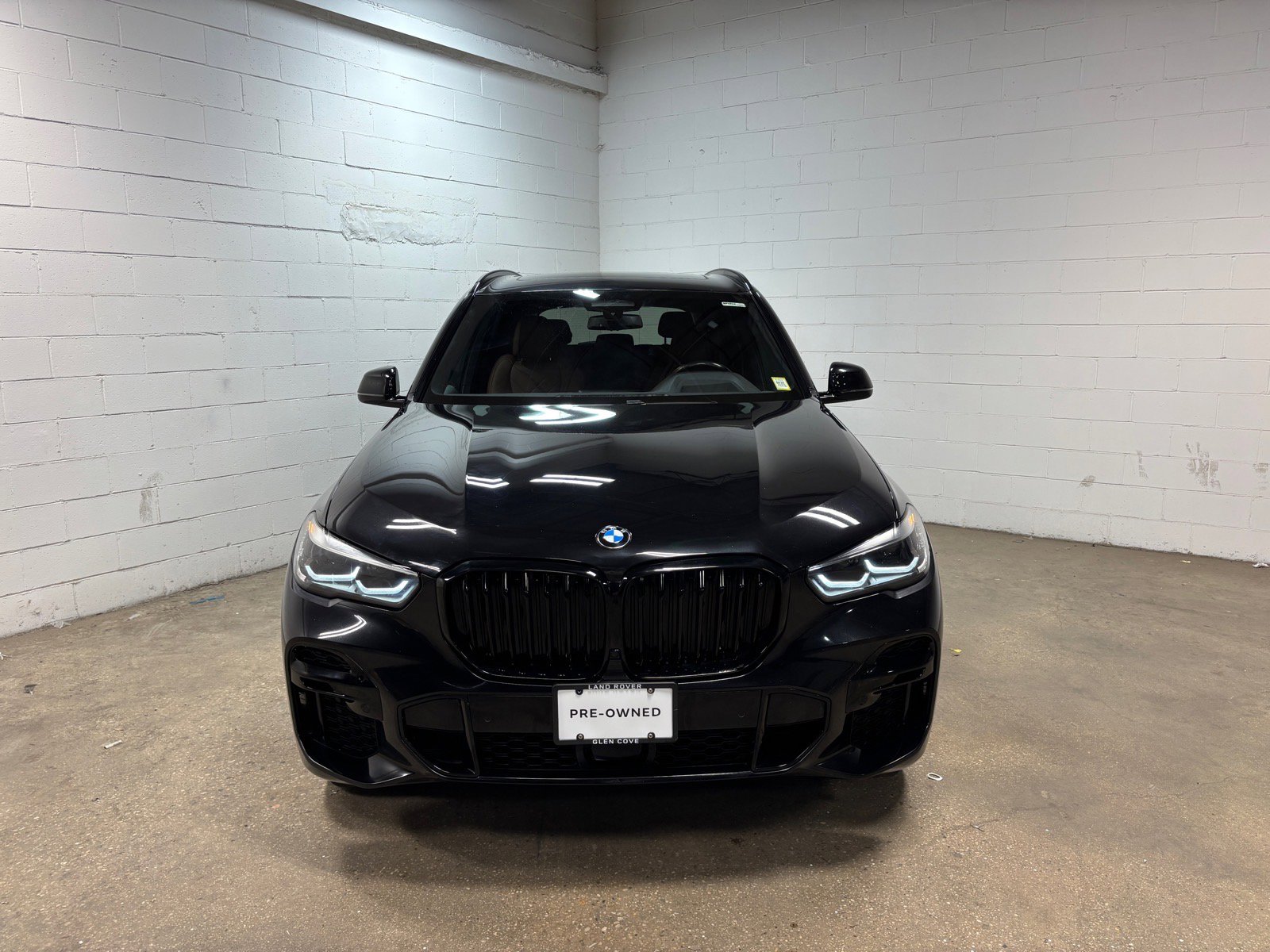 Used 2023 BMW X5 xDrive40i w/ M Sport Package AWD/4WD image 3