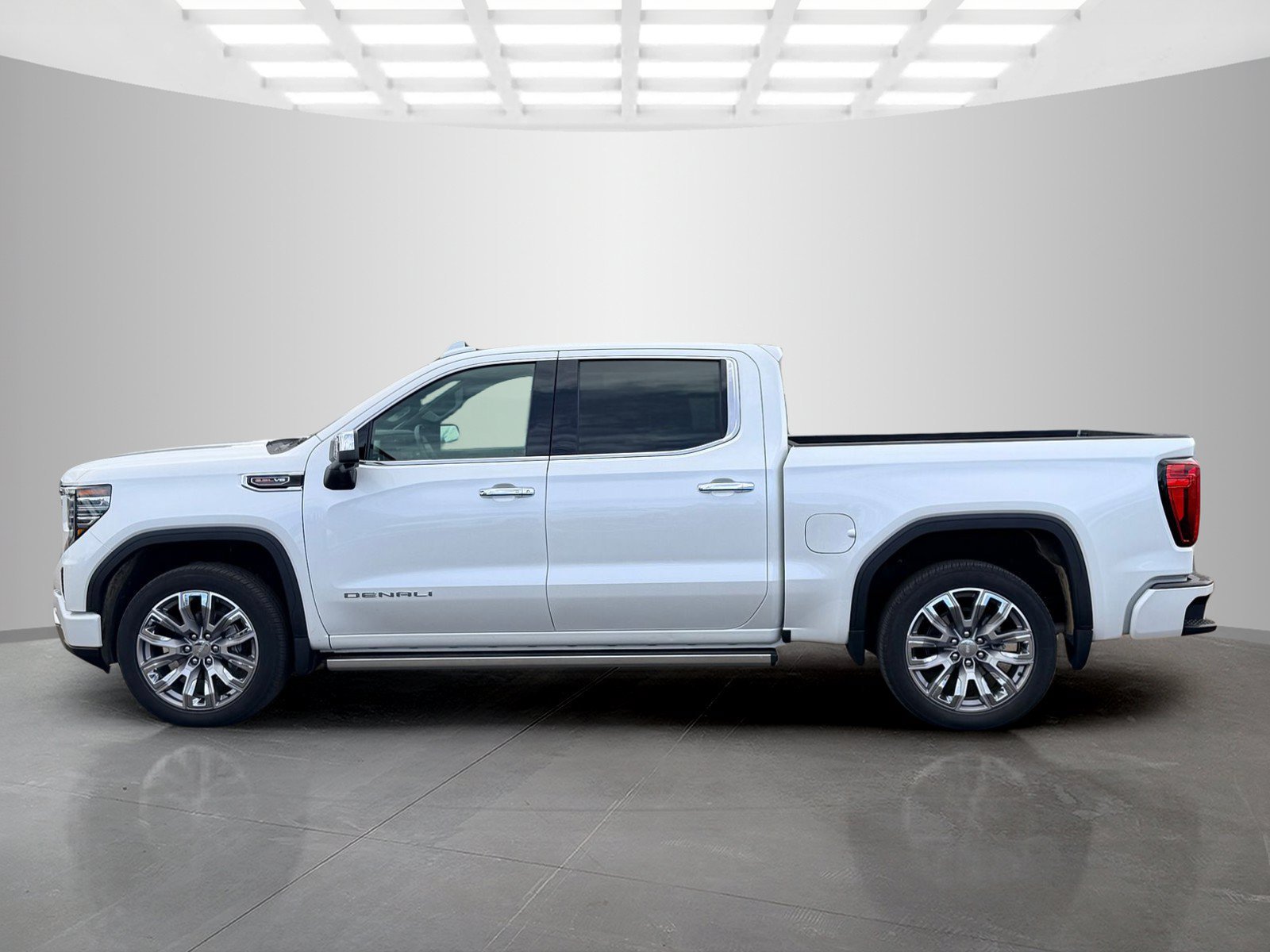 Used 2024 GMC Sierra 1500 Denali AWD/4WD image 8