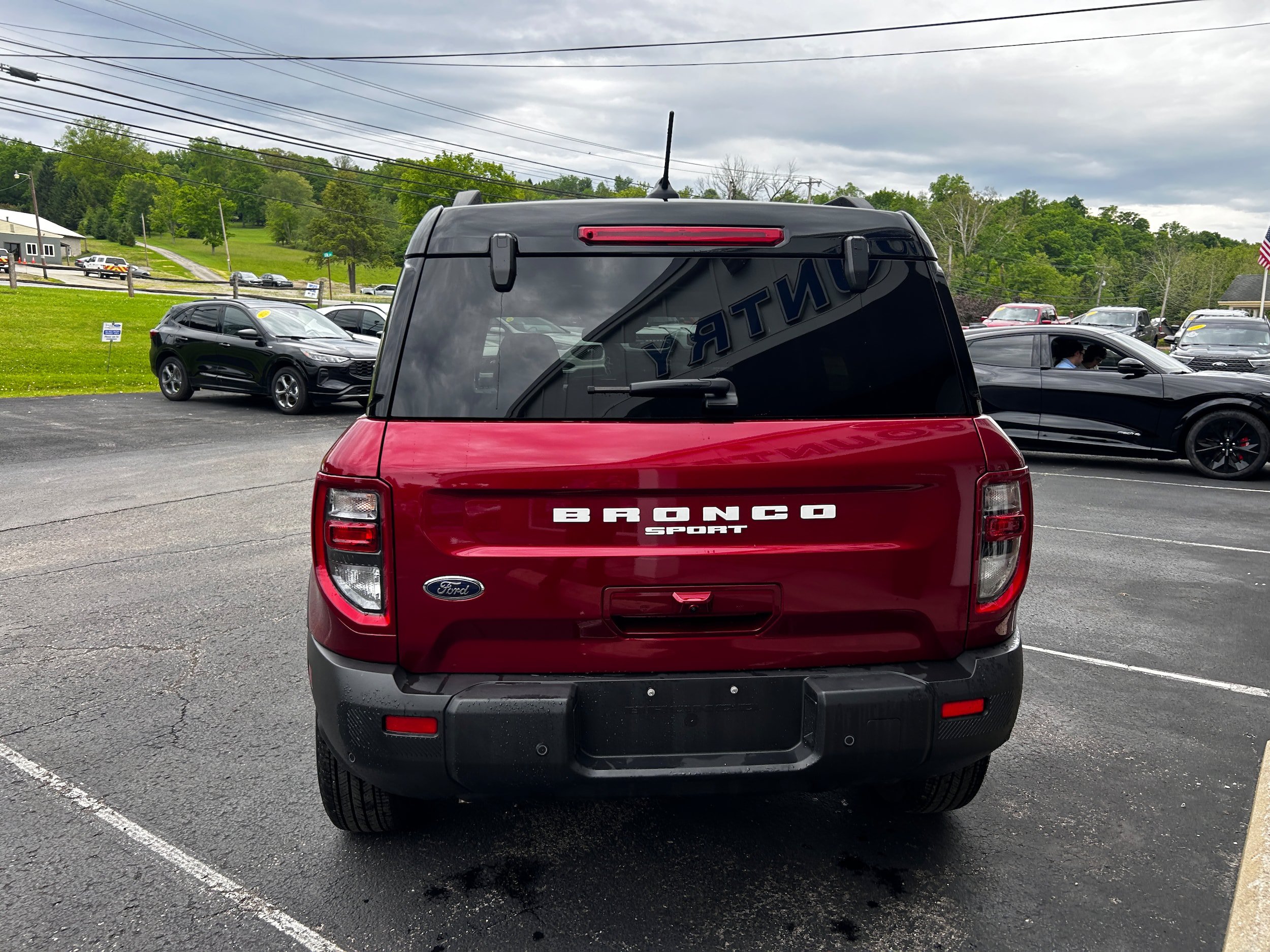 Used 2025 Ford Bronco Sport Outer Banks w/ Outer Banks Tech Package+ AWD/4WD image 9