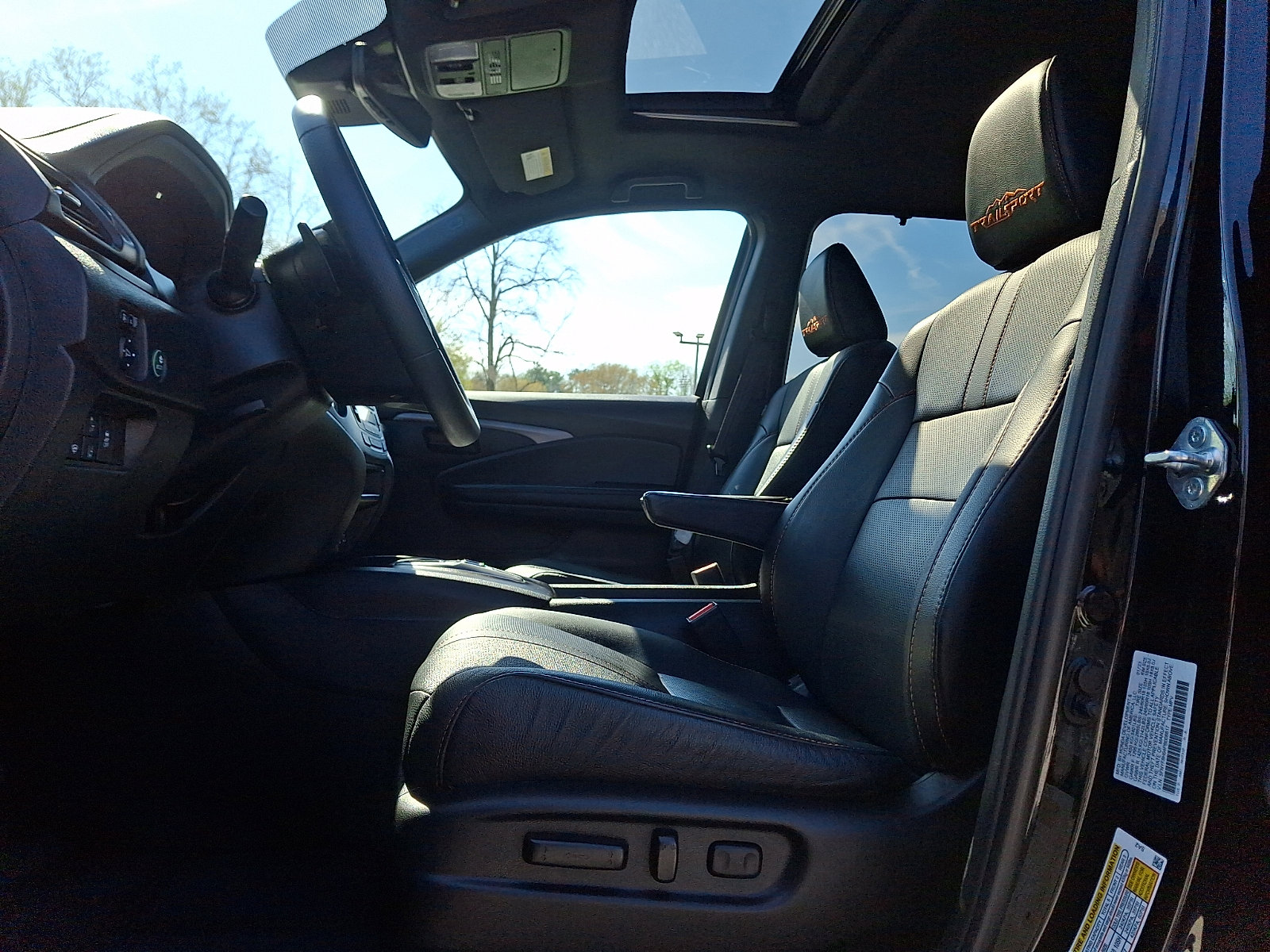 Used 2023 Honda Passport TrailSport image 13