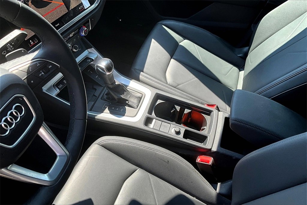 Certified 2025 Audi Q3 2.0T Premium Plus w/ Premium Plus Package image 18