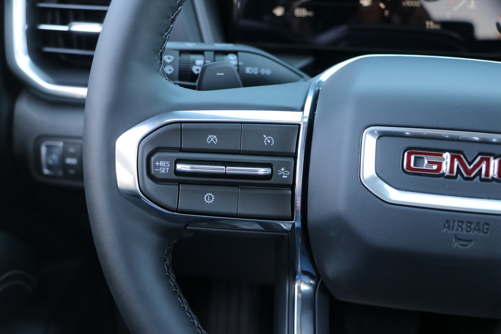 New 2026 GMC Terrain Elevation FWD image 18