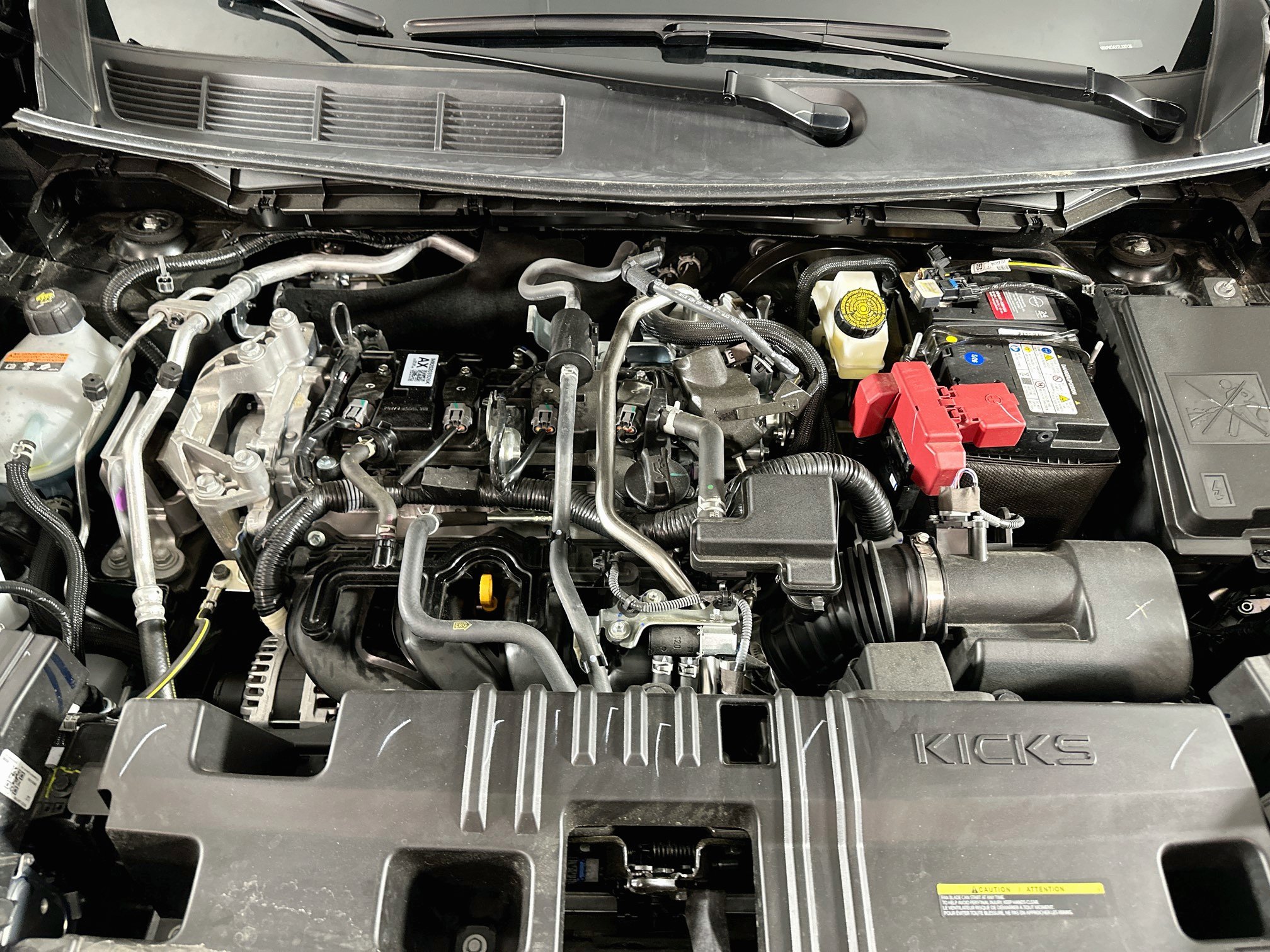 Used 2026 Nissan Kicks SR w/ Cold Weather Package FWD image 32