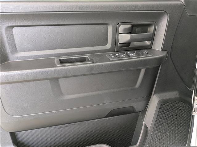 Used 2019 RAM 1500 Tradesman w/ Chrome Appearance Group image 18