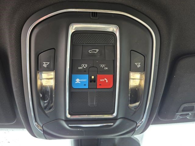 Certified 2023 Jeep Grand Cherokee Limited image 8