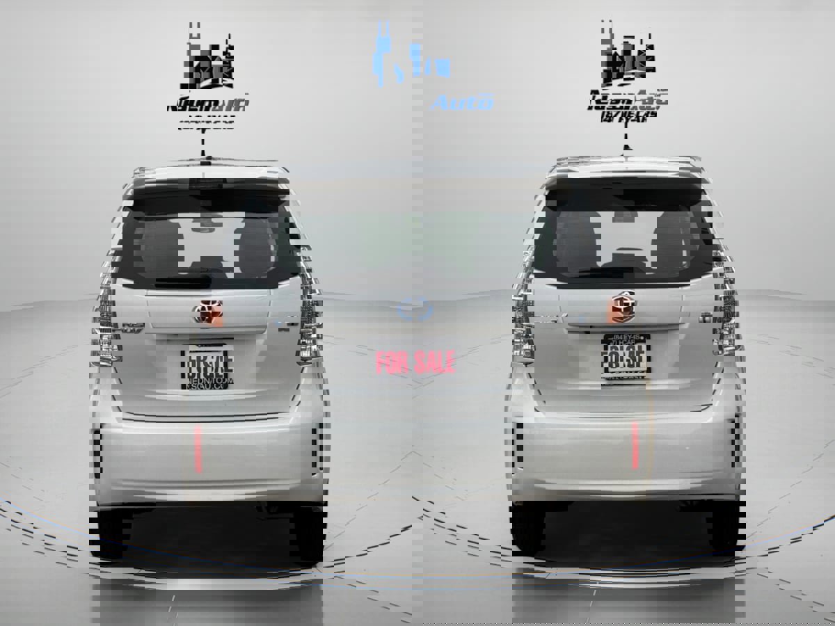 Used 2012 Toyota Prius V Three image 5