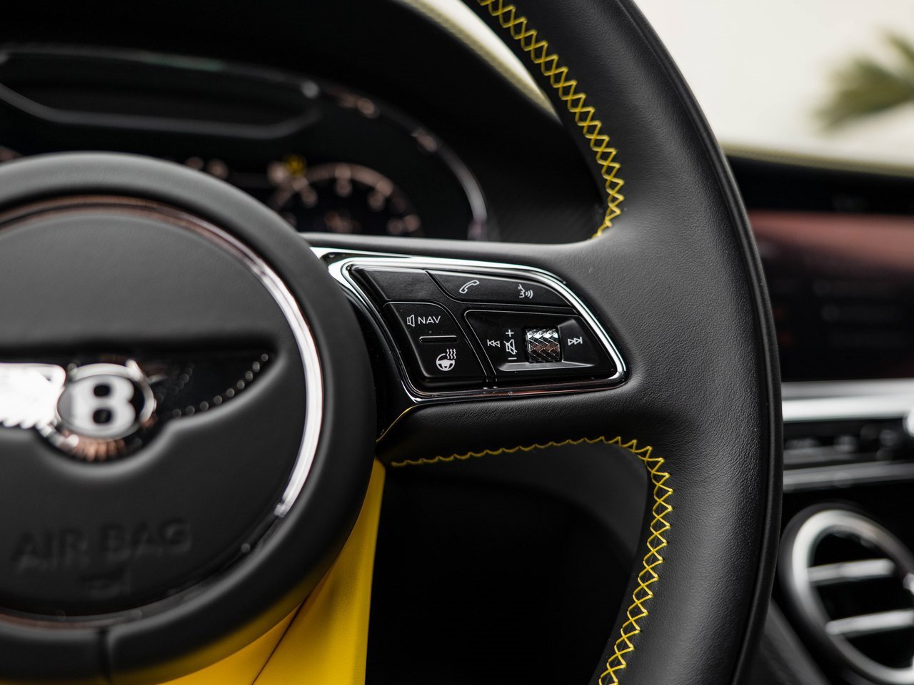 Used 2024 Bentley Continental GT image 9