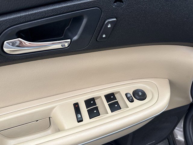 Used 2011 GMC Acadia SLT image 14