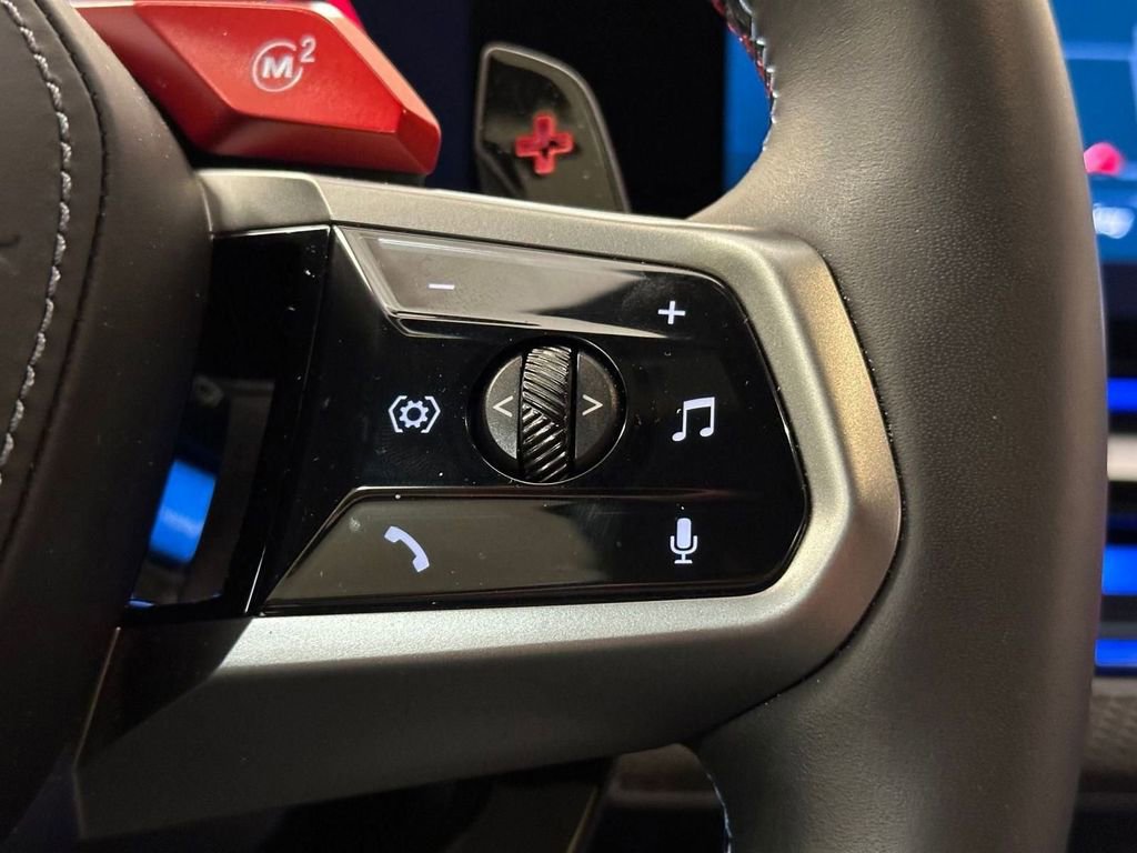 Used 2025 BMW M5 w/ Carbon Package image 22