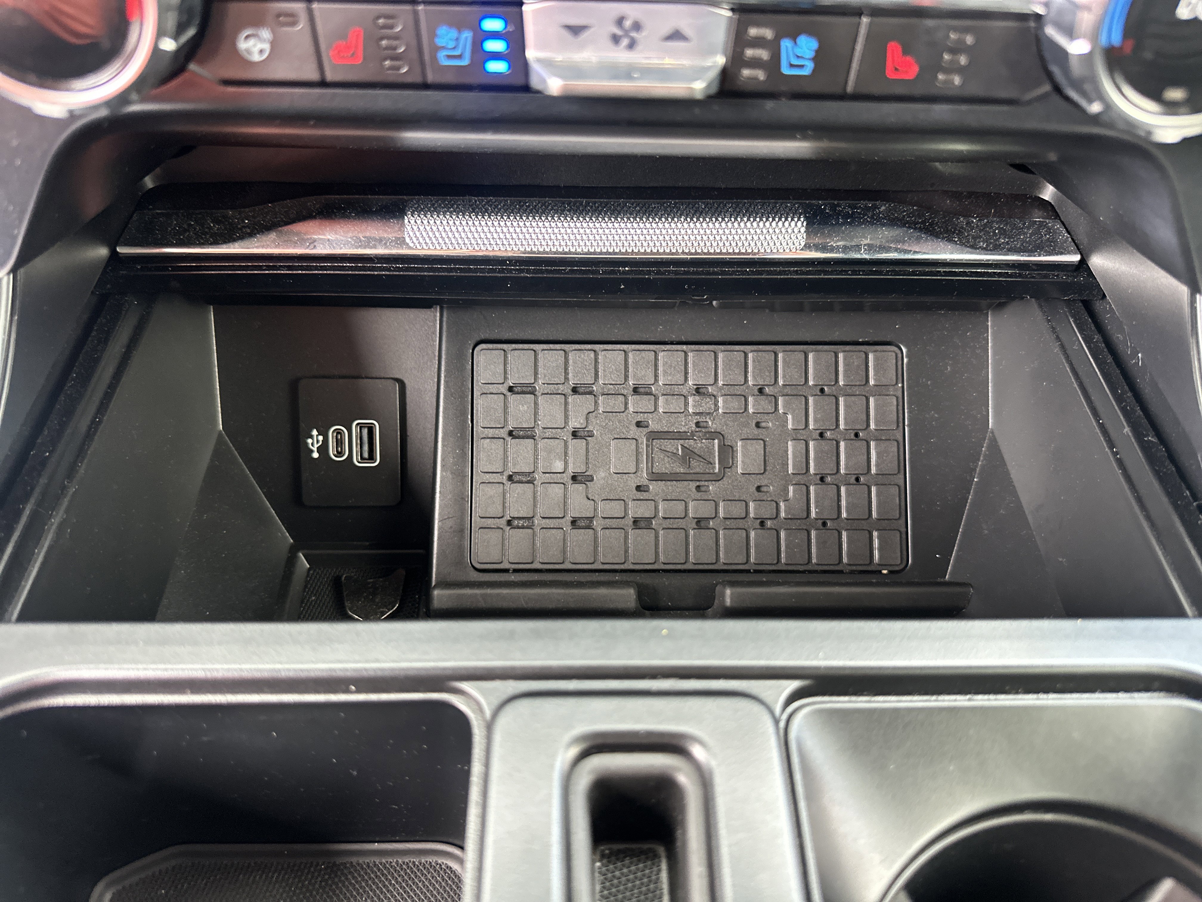 Used 2025 Ford F150 Platinum w/ Equipment Group 702A High image 18