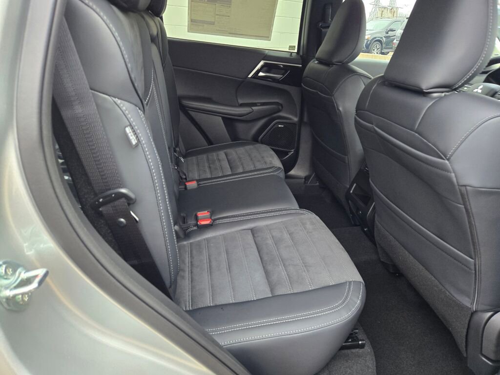 New 2026 Mitsubishi Outlander SE AWD/4WD image 7