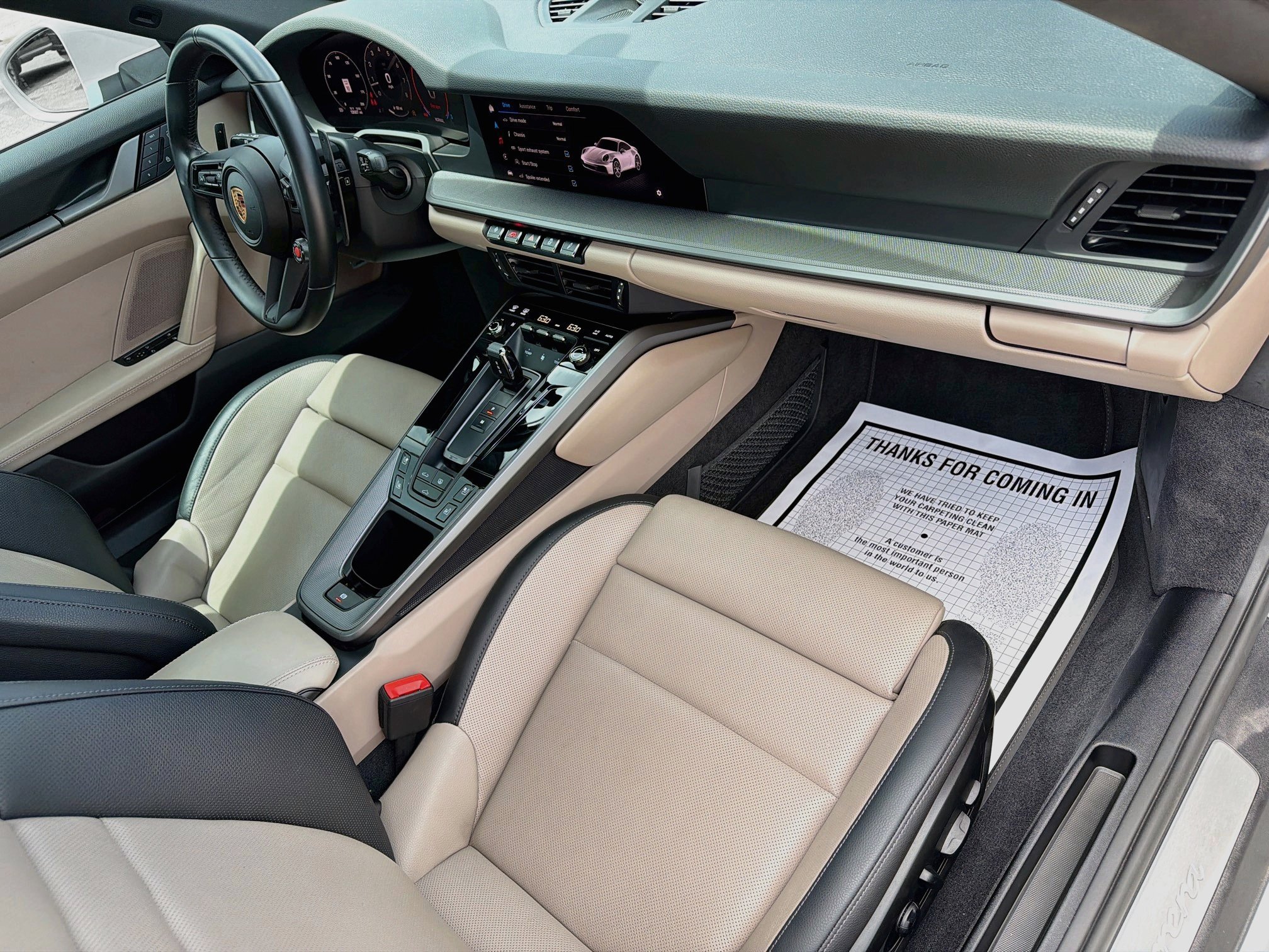 Used 2025 Porsche 911 Carrera RWD image 13