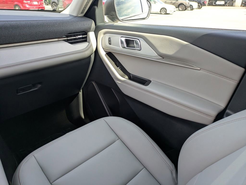 New 2026 Ford Explorer Active image 19