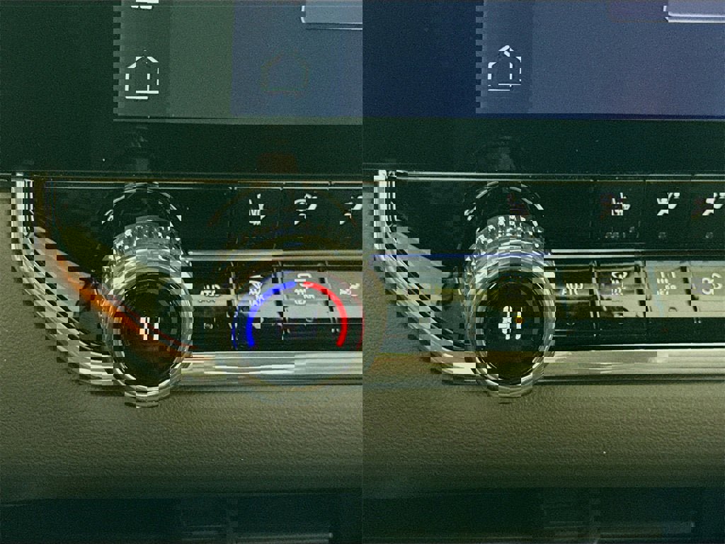 New 2026 GMC Canyon Elevation w/ Convenience Package image 15