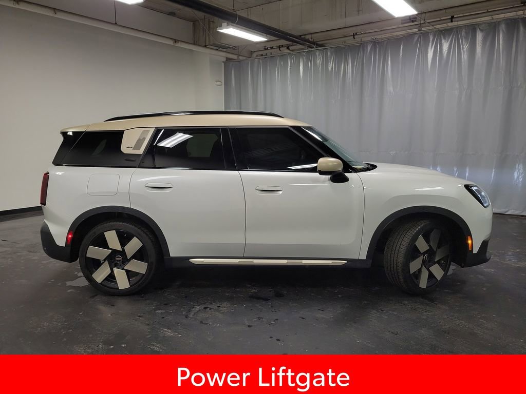Used 2025 MINI Cooper Countryman S w/ Comfort Package Max image 9