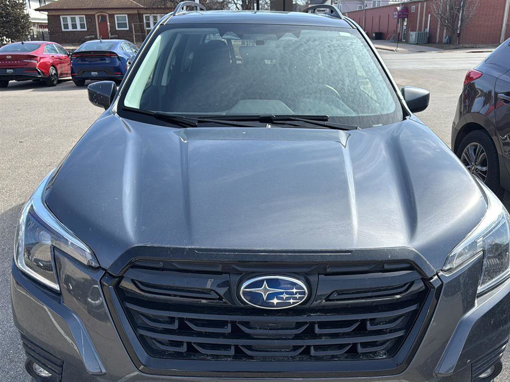 Used 2024 Subaru Forester Premium image 3