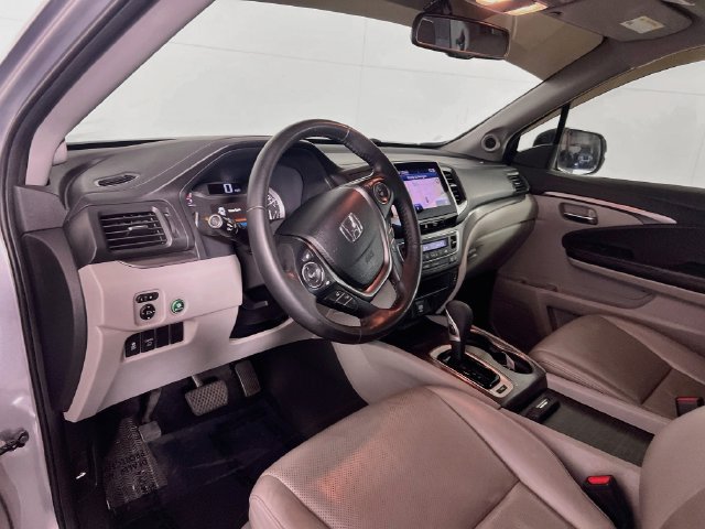 Used 2017 Honda Ridgeline RTL-T image 10
