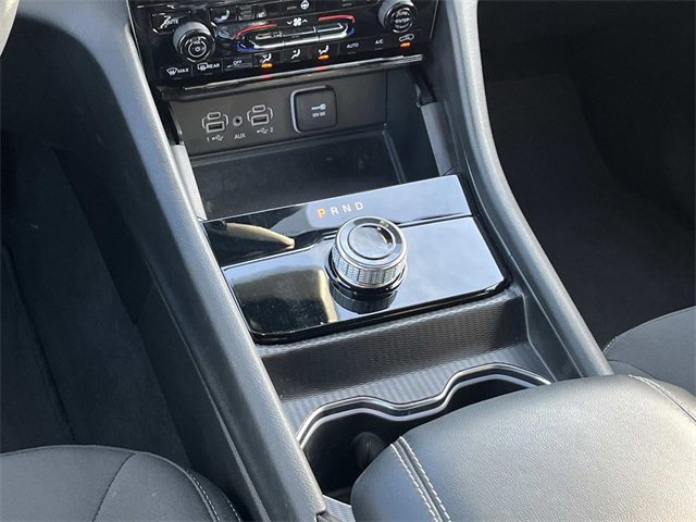 Used 2024 Jeep Grand Cherokee L Laredo w/ Luxury Tech Group I image 14