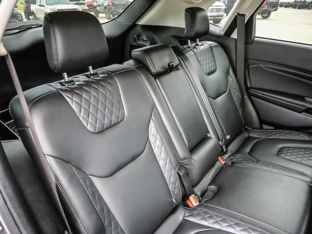 Used 2023 Ford Edge Titanium AWD/4WD image 26