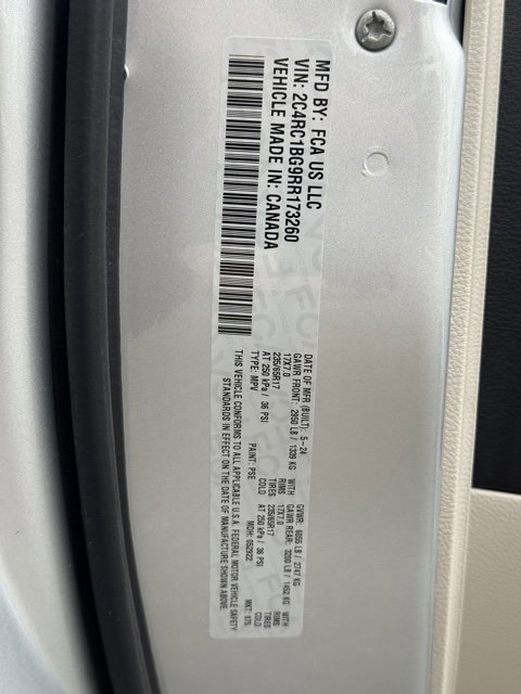 Used 2024 Chrysler Pacifica Touring-L image 20