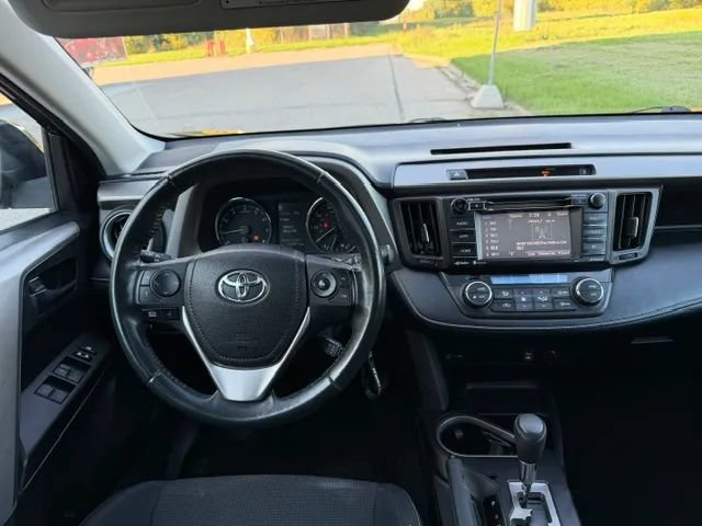 Used 2016 Toyota RAV4 XLE AWD/4WD image 16