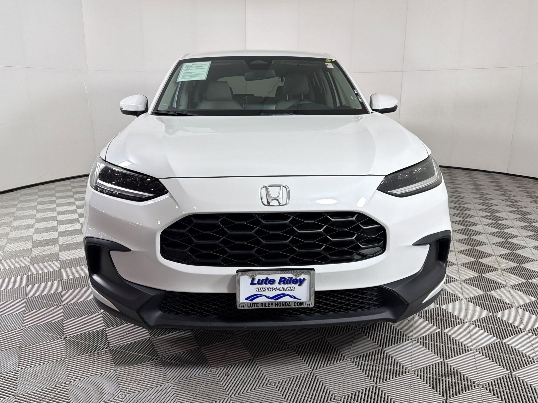 Certified 2024 Honda HR-V LX image 6