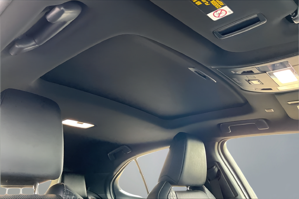 Used 2019 Lexus UX 200 w/ Premium Package FWD image 24