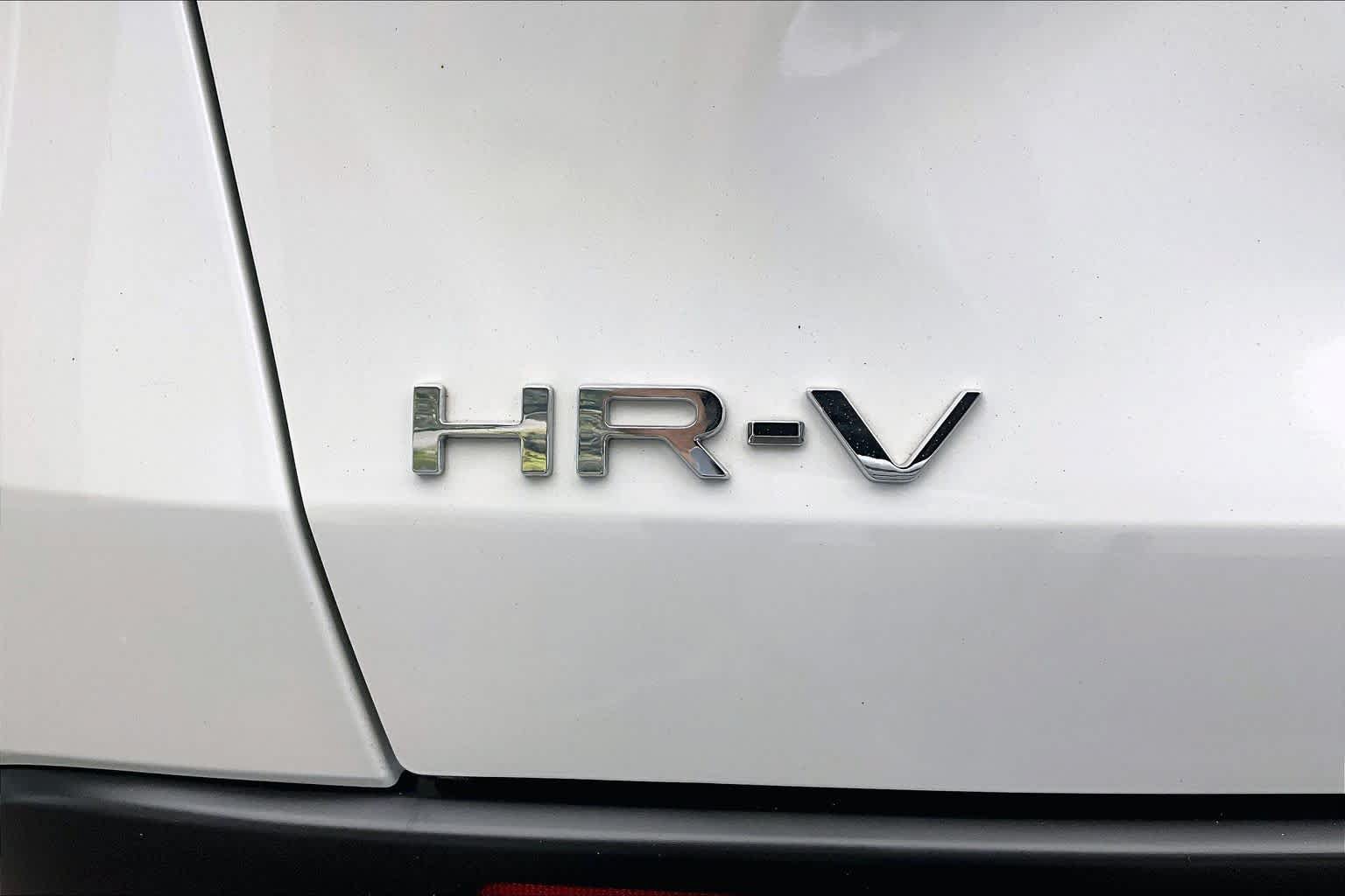 Used 2024 Honda HR-V LX image 31