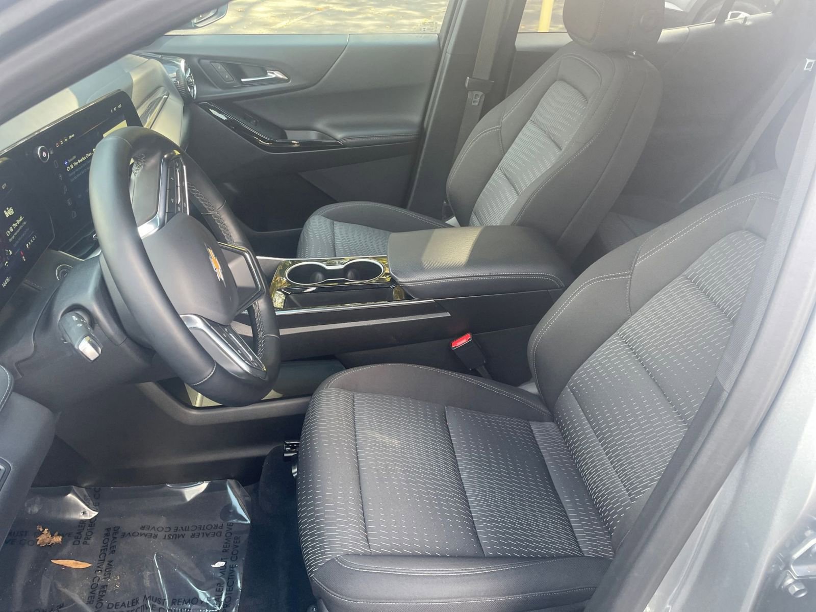 Used 2025 Chevrolet Equinox LT image 32