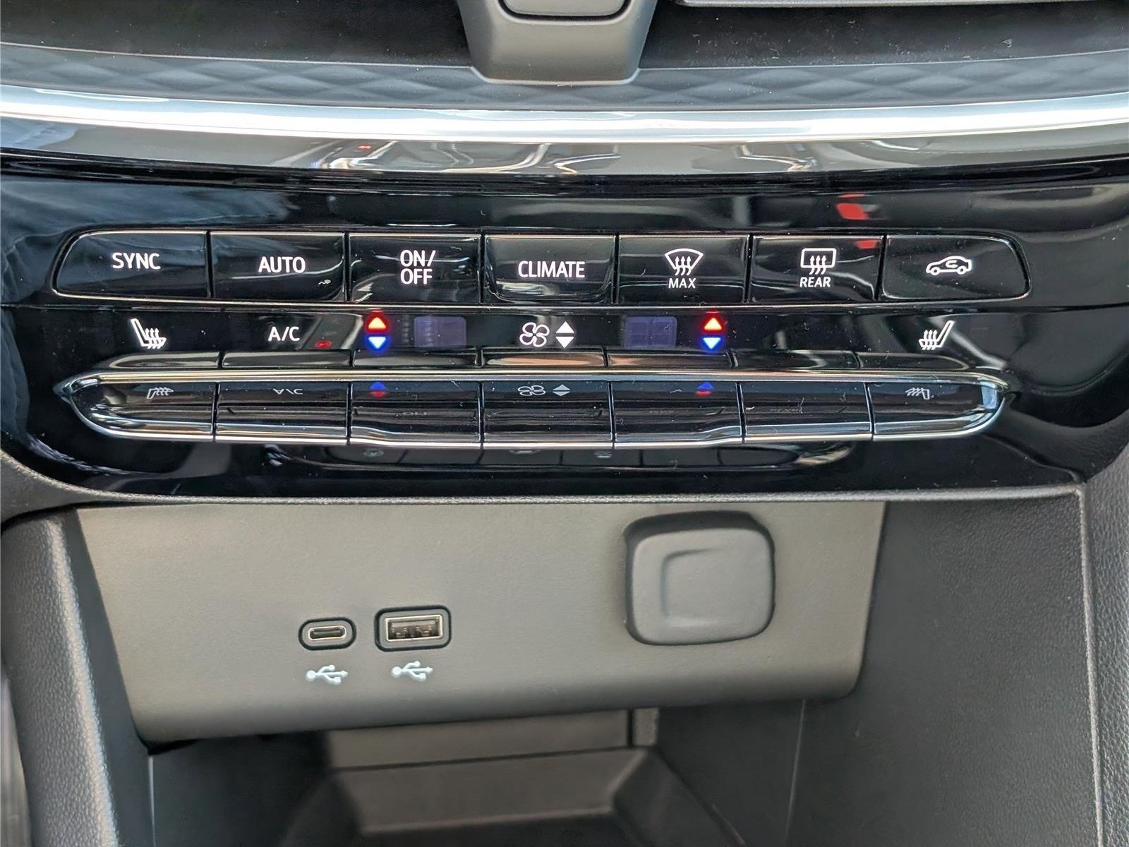 New 2026 Buick Encore GX Avenir w/ Avenir Convenience Package FWD image 27