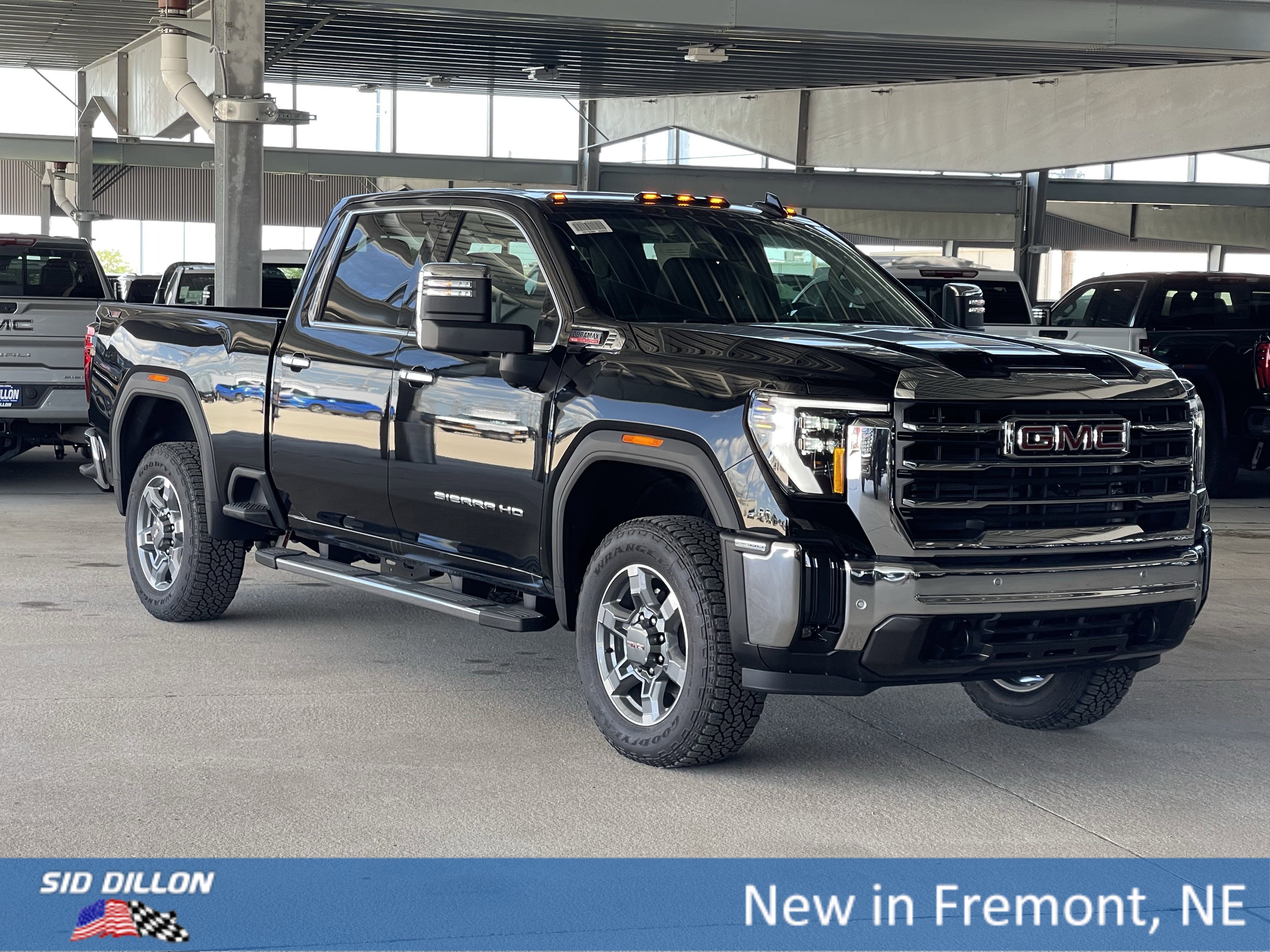 New 2025 GMC Sierra 2500 SLT w/ SLT Premium Package image 13