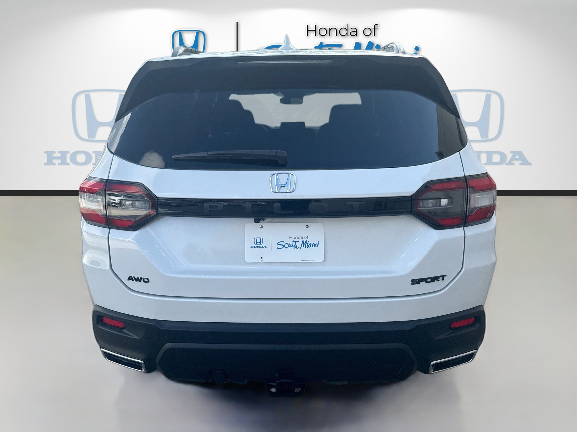 Certified 2025 Honda Pilot Sport image 6